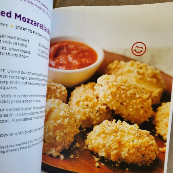 Annie's The Cookbook: Recipes Everybunny Will Love Cooking with Kids - Picture 4 of 9